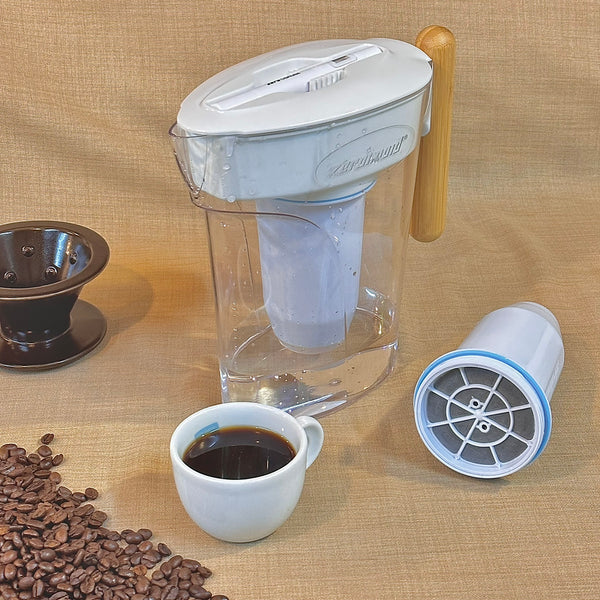 Zero pitcher creates water that brings out the flavor of coffee